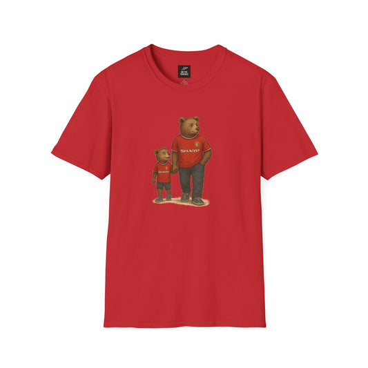 Man United Match T-Shirt in iconic red featuring father and son bears in vintage football kits. Soft cotton tee ideal for matchday fanwear.