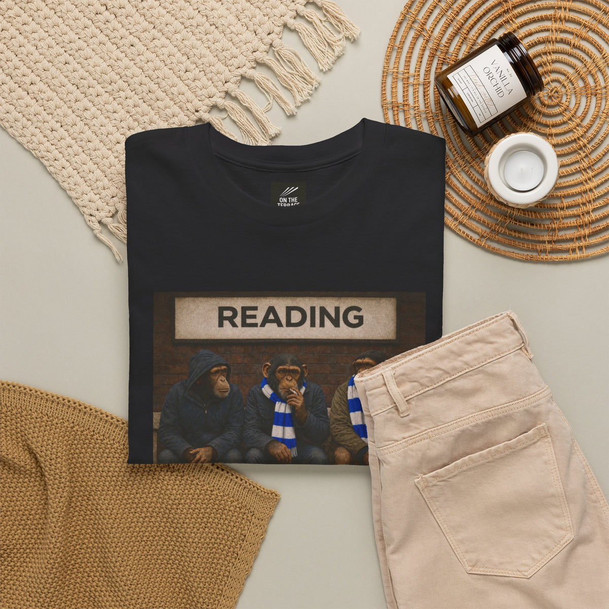 Reading FC Scarf and Hoodie Bench Trio terrace t-shirt in black - On The Terrace casual wear