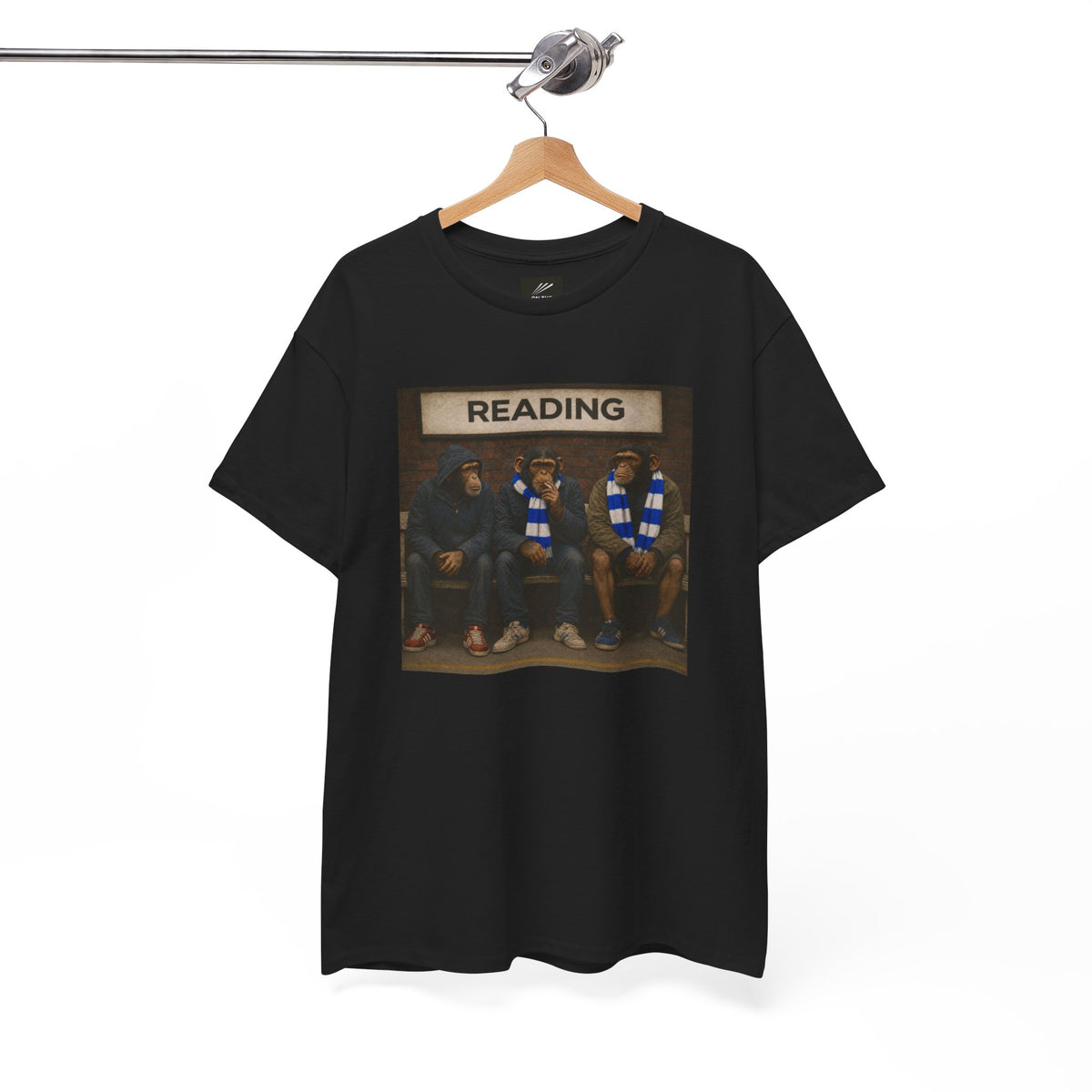 Reading FC Scarf and Hoodie Bench Trio terrace t-shirt in black - On The Terrace casual wear