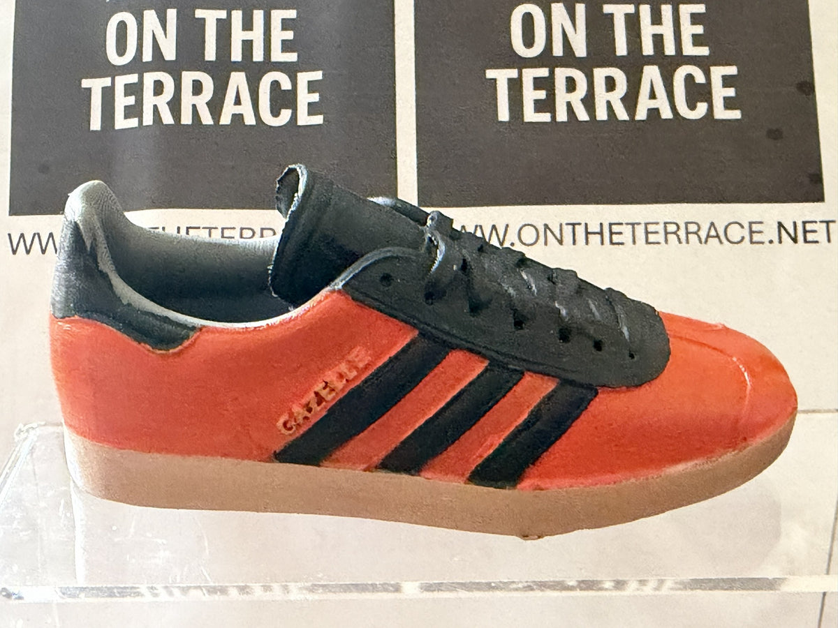 Red and black adidas Gazelle inspired 120 mm 3D model, outer side with GAZELLE lettering
