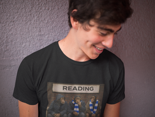 Reading FC Scarf and Hoodie Bench Trio terrace t-shirt in black - On The Terrace casual wear